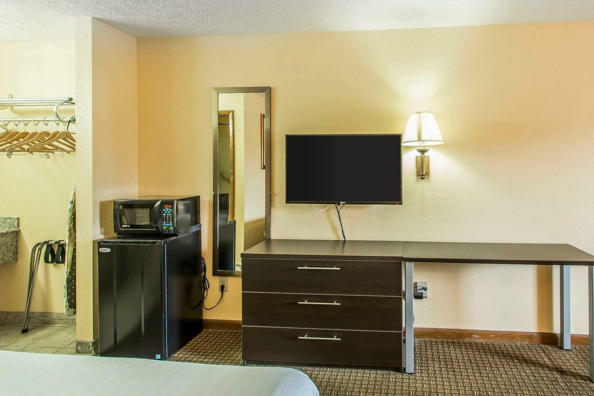 Econo Lodge Nashville North - Opryland Dış mekan fotoğraf